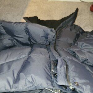 Marmot puffer jacket, warnes t and good quality